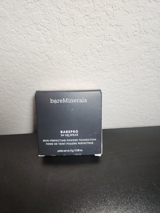 bareMinerals Other - bareMinerals BAREPRO 24HR Wear Skin-Perfecting Powder Foundation